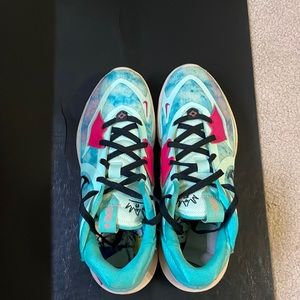 2022 Kyrie Low Community